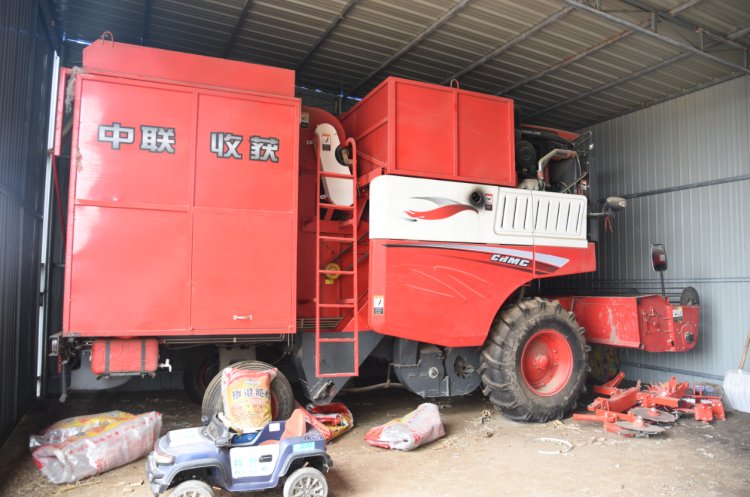 李倩:提升生活品質(zhì)我選中聯(lián)收獲花生撿拾收獲機