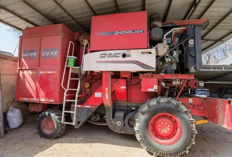 喬保磊:用中聯收獲花生機干兩個月活賺一年的錢 420.jpg