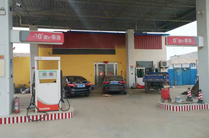 有三臺挖掘機的董老板為何轉(zhuǎn)型開收割機？收的都是現(xiàn)錢！(圖2)