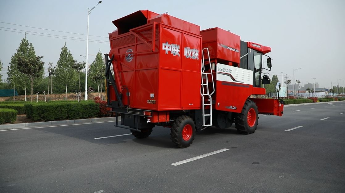 中聯(lián)收獲花生機
農(nóng)機手收獲季的真英雄 1713169670879916.jpg